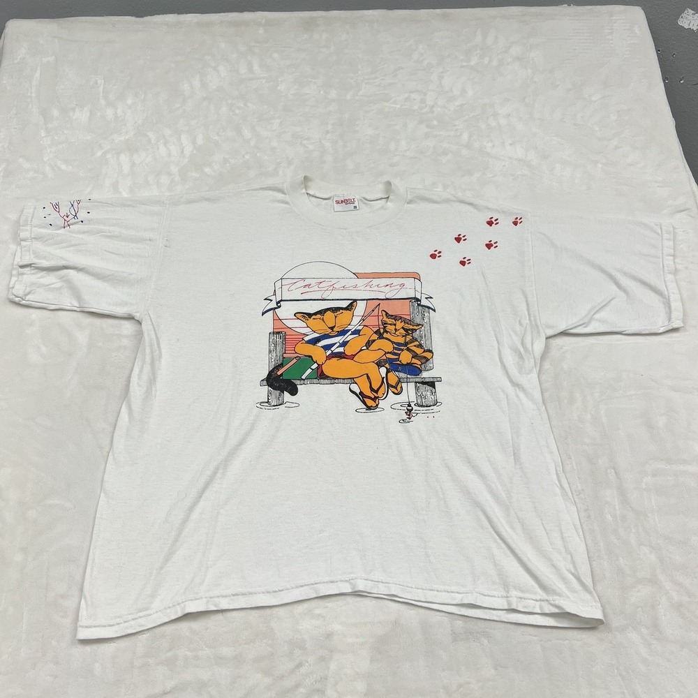 Sunbelt Sportswear Graphic T-Shirt Unisex One Size White Catfishing Vintage 90s